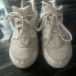 White Nike kids huarache sneakers